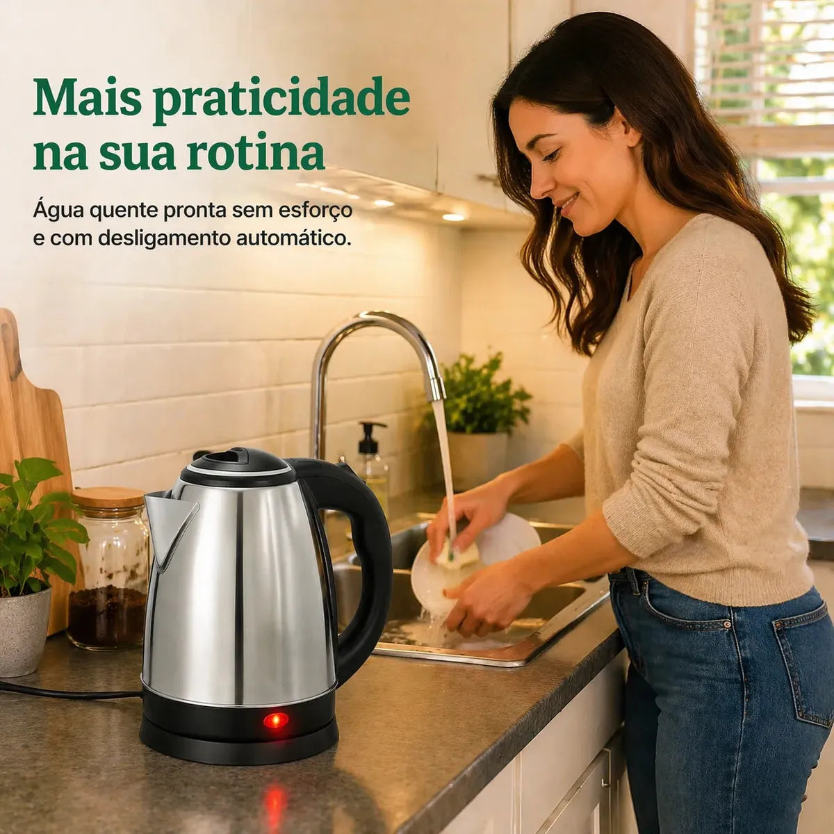 Chaleira elétrica inox em ambiente decorado